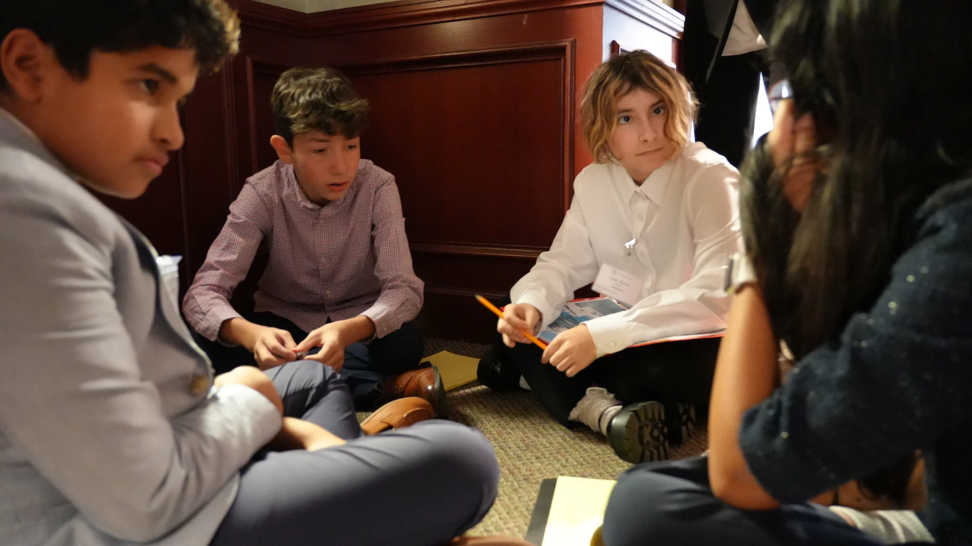 ¿Son las Crisis Ad Hoc Mejores que los Comités de Crisis Regulares?